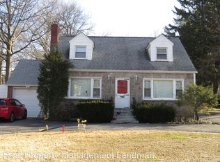 214 Vernon Valley Rd, East Northport, NY 11731