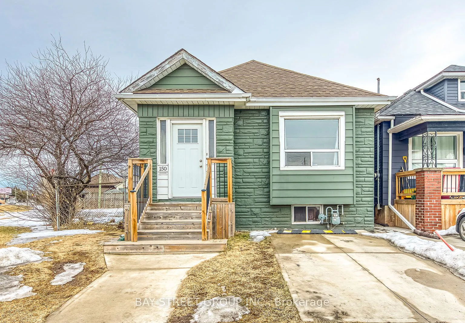 3 bed, $2,400 — Photo 1