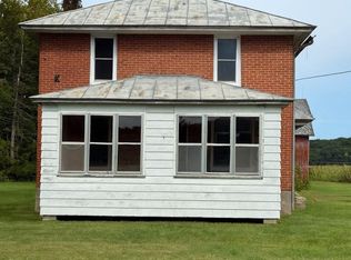 E1384 Wolf River Rd, Iola, WI 54945