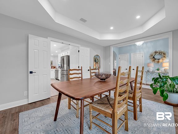 5th image of 8087 Bay View Dr