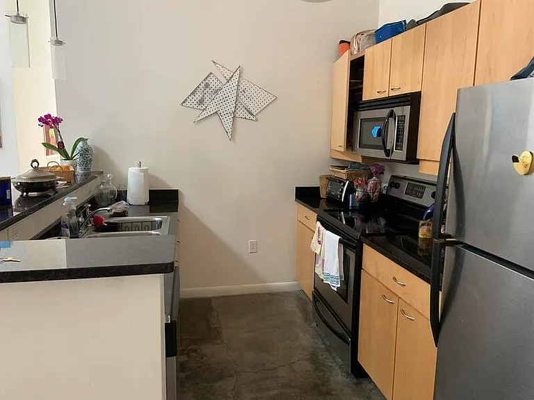 1011 W Marshall St #122 — Photo 4