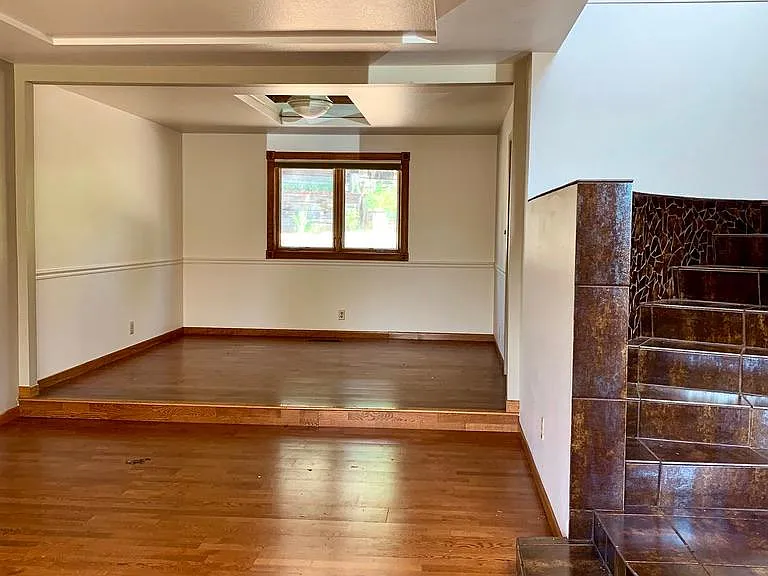 1008 Daskalos Dr NE — Photo 10