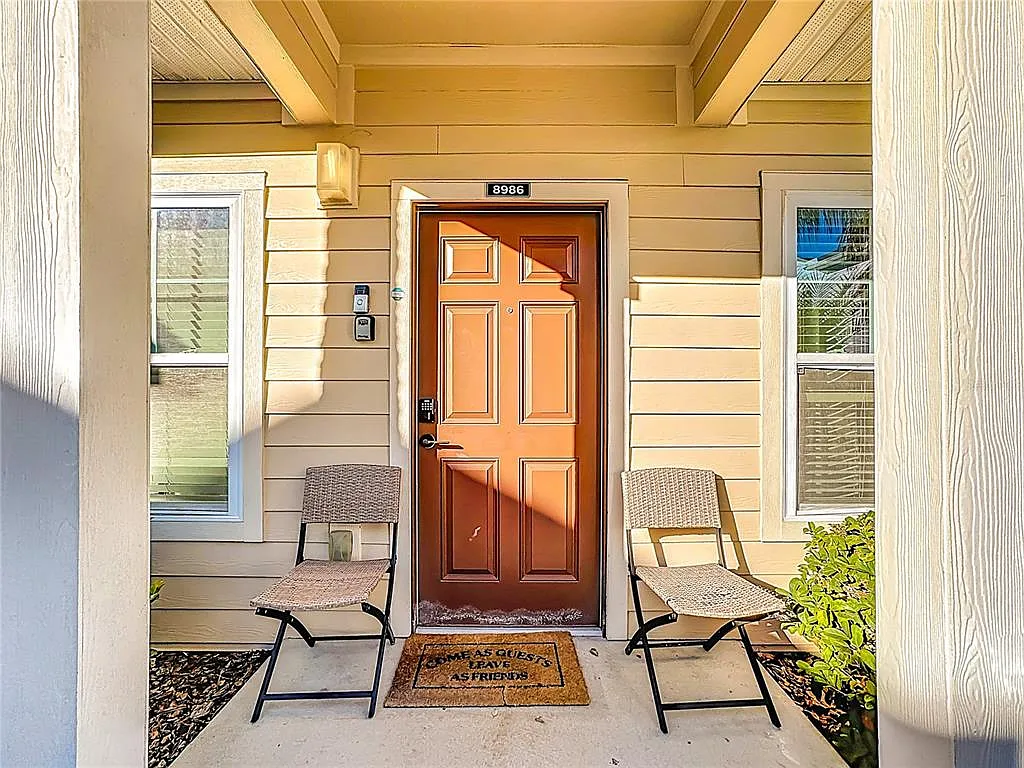 3 bed, 2.0 bath, 1300 sqft, $2,800 — Photo 3