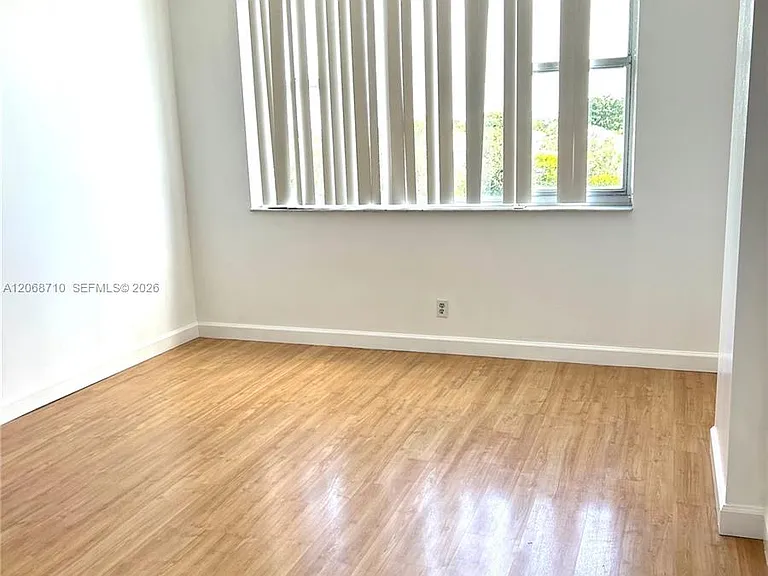 4400 Hillcrest Dr #408B — Photo 12