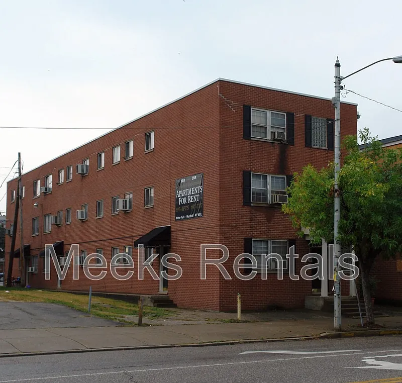 1 bed, 1.0 bath, 481 sqft, $700 — Photo 1