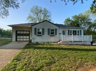 8704 E 81st Ter, Raytown, MO 64138