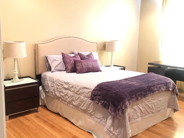 1000 E Woodlawn Rd #222 — Photo 8
