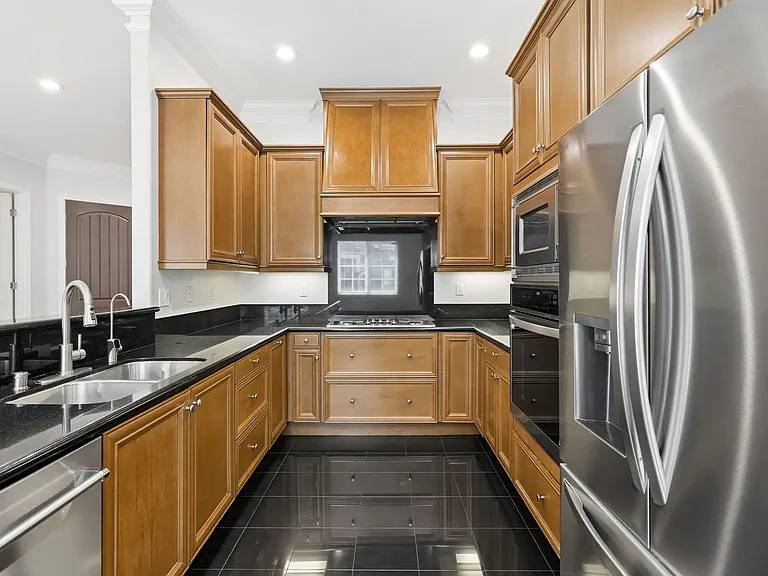 11528 Verona Dr — Photo 11