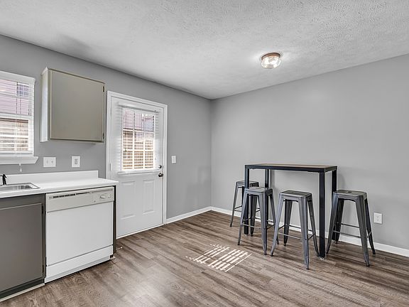 4th image of 625 S Montgomery St #22-532805