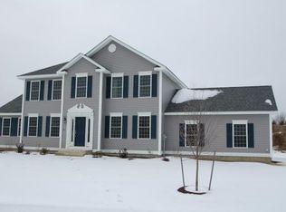 67 Brookfield Dr, Manchester, NH 03109