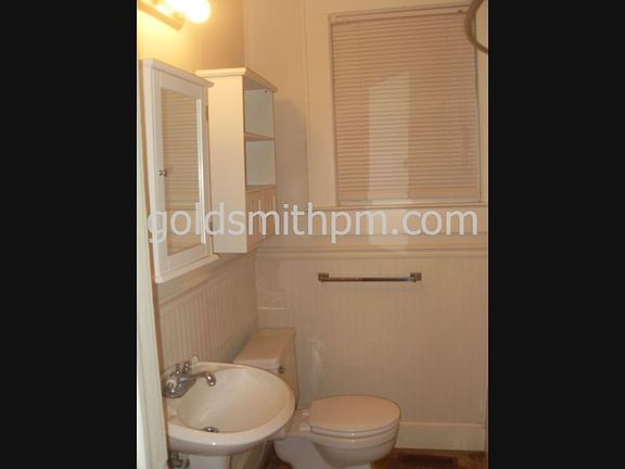 5th image of 200 Long Hill St