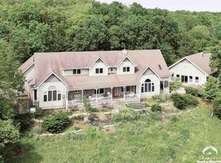 919 N 750th Rd, Lawrence, KS 66047