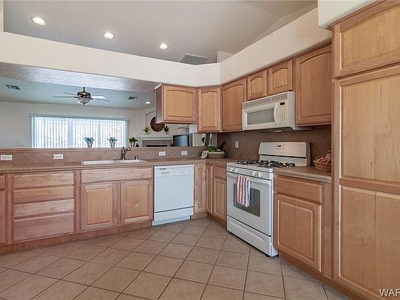 5th image of 454 Chardonnay Way