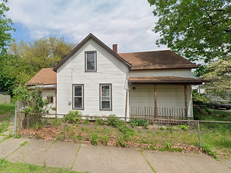 2nd image of 702 E 24th St
