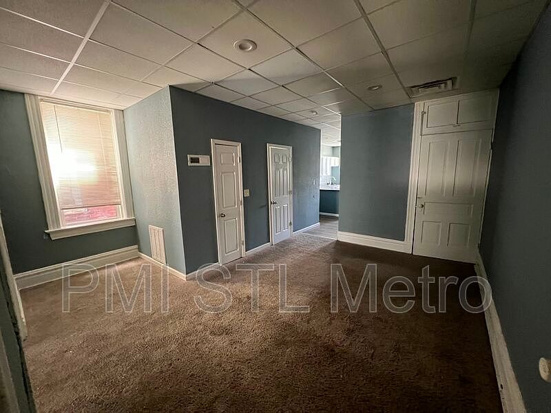 1st image of 2124A Chippewa St