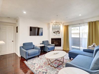 15455 Sherman Way, Van Nuys, CA, 91406