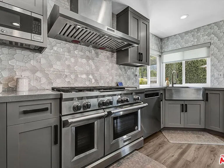 3741 Rutherford Ct — Photo 6