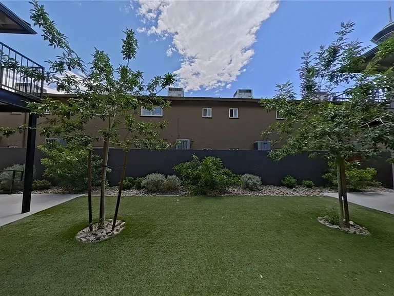 1821 Santa Paula Dr #103 — Photo 10