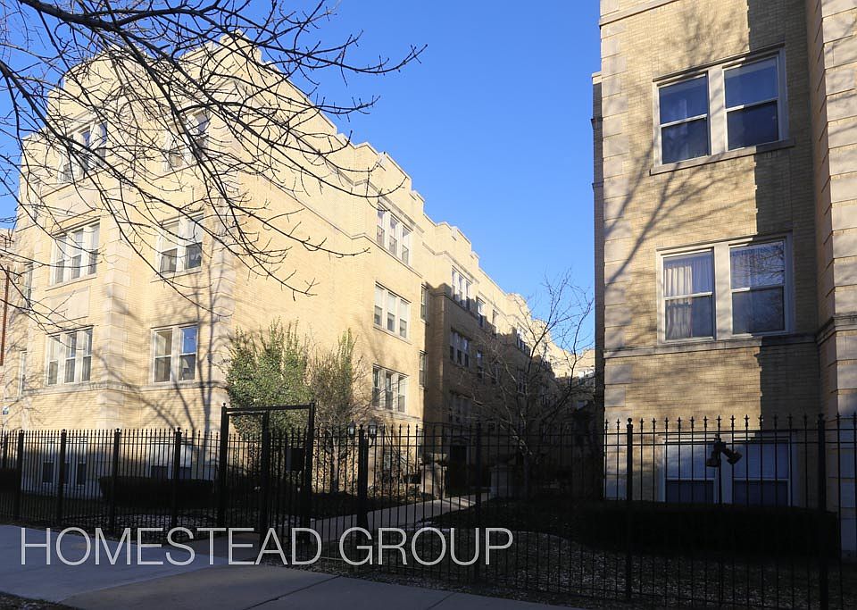 1st image of 1118-28 E Hyde Park