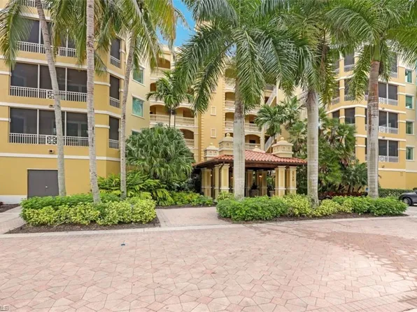 2738 Tiburon BLVD E #B301, NAPLES, FL 34109