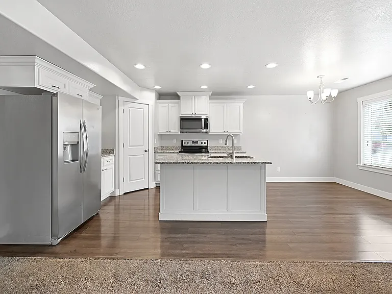 2444 N 200 E #2444 — Photo 4