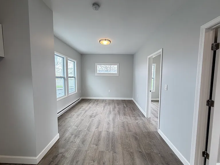 2026 Hertel Ave #4 — Photo 9