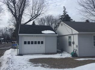 8052 Kolodzik Rd, Winneconne, WI 54986