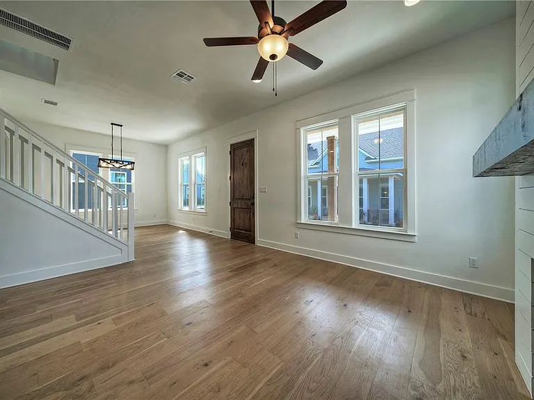 1010 Grant Wood Ave — Photo 12