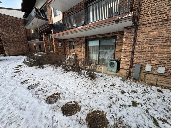 5219 James Ln APT 1604, Crestwood, IL 60418