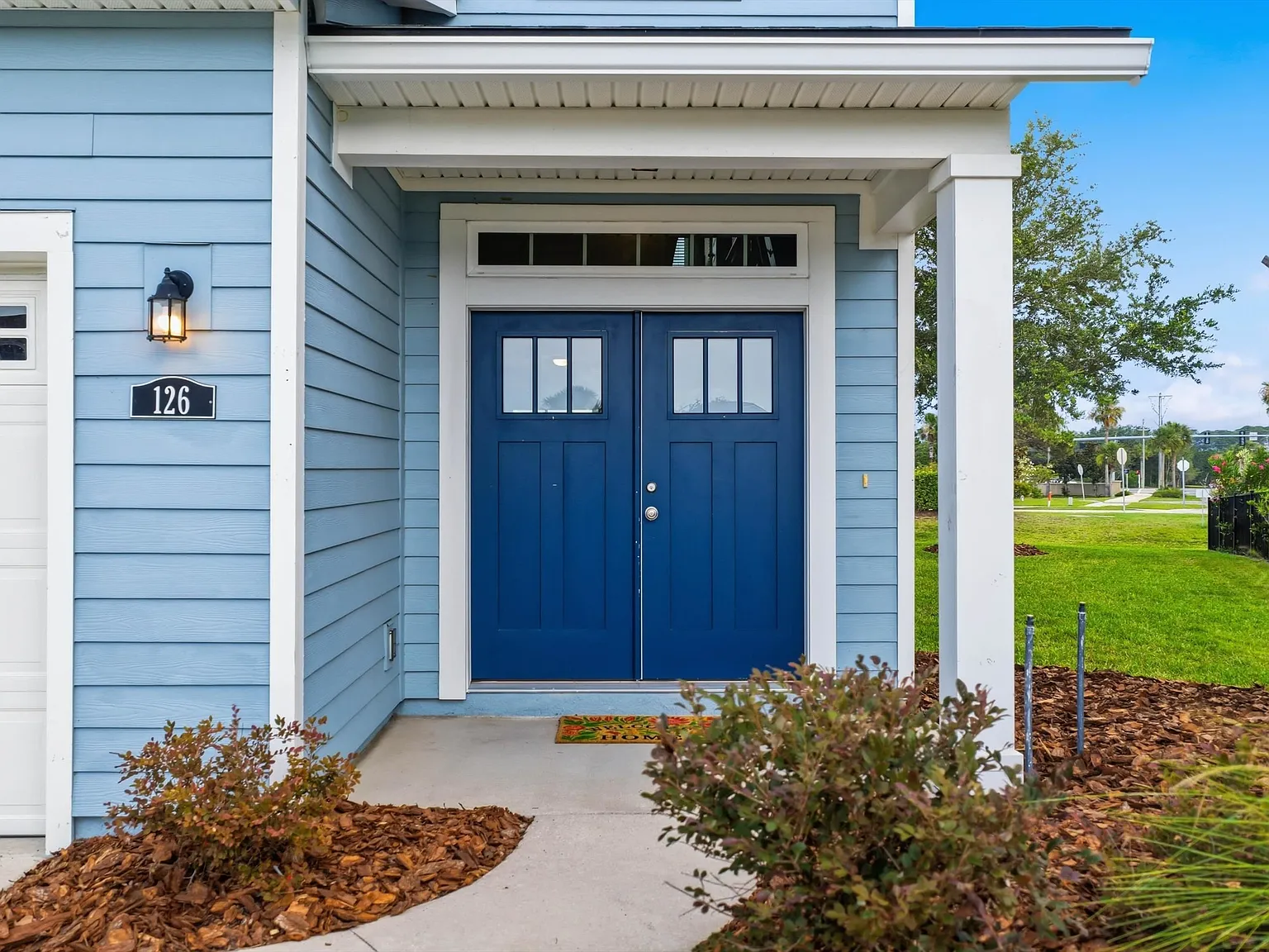 3 bed, 2.5 bath, 2327 sqft, $3,500 — Photo 3
