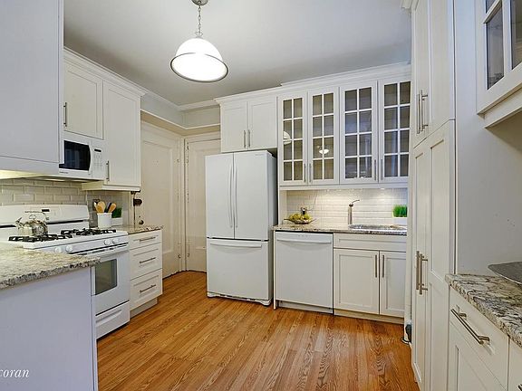 4th image of 230 W 105th St APT 4B