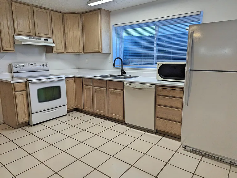 8263 S 3200 W #BASEMENT — Photo 8