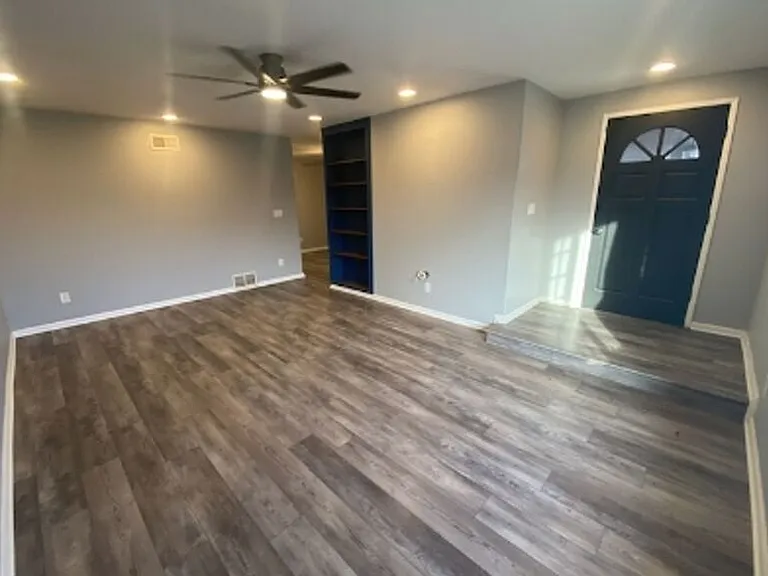 1810 Thelborn Way — Photo 13