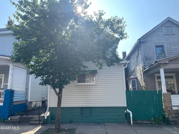1907 6th Ave, Altoona, PA 16602