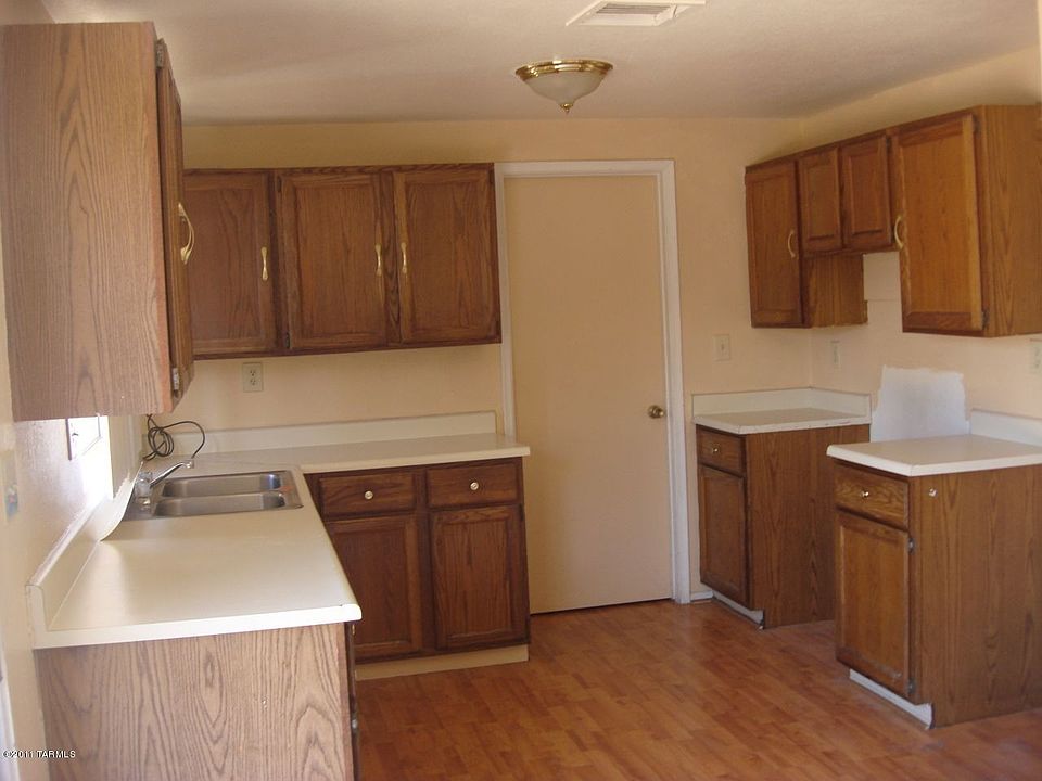 2nd image of 2530 W Vereda De La Manana