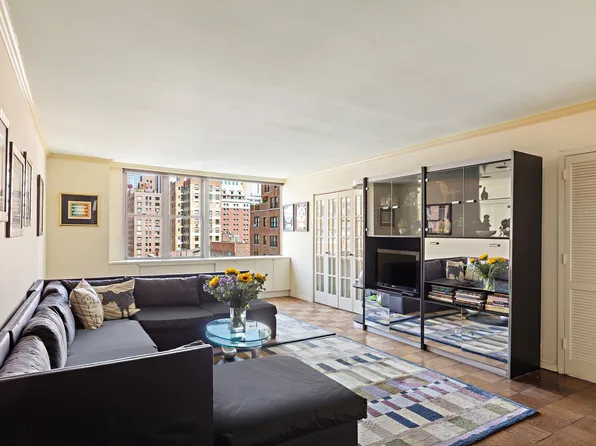 137 East 36th Street image 1 of 14