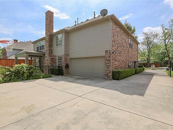 3rd image of 736 Northshore Ct