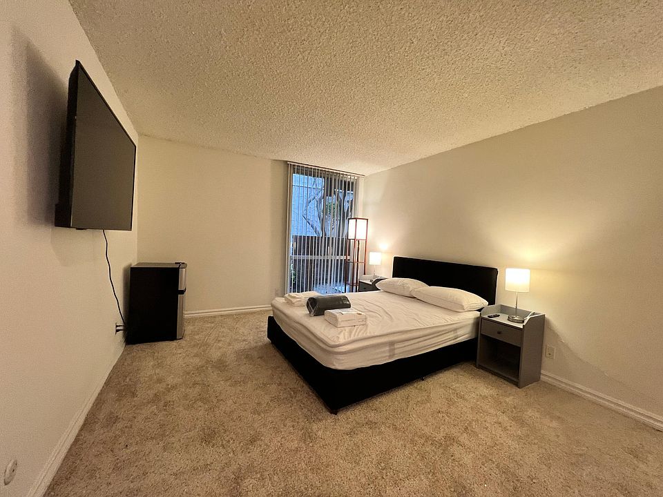 1st image of 6410 Green Valley Cir