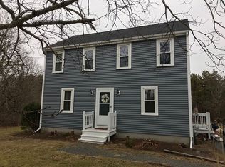 16 Pebble Path, Forestdale, MA 02644