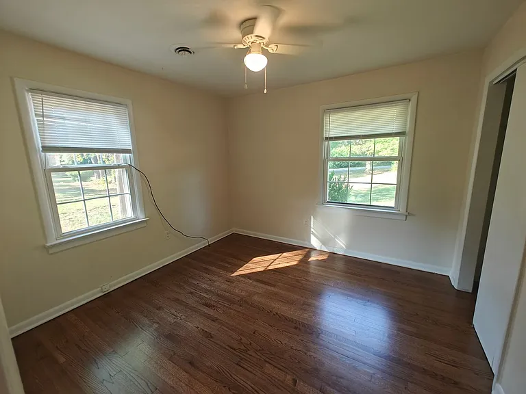 9511 Harris St — Photo 17