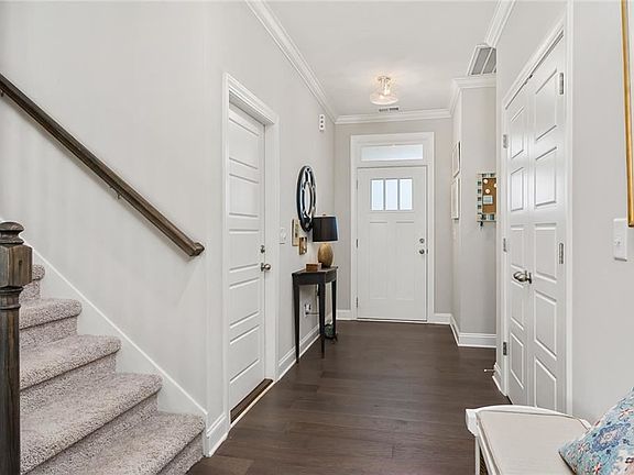 5th image of 122 Ripplestone Way