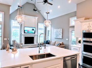 6712 W Shadow Valley Rd, Rogers, AR 72758