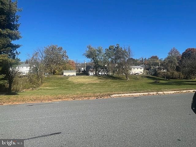 2nd image of 240 Rugby Rd