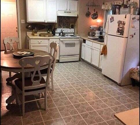 3rd image of 1522 Aiken Ave