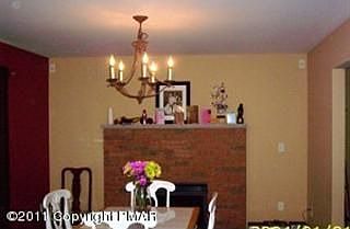 4th image of 7 Hannah Ct