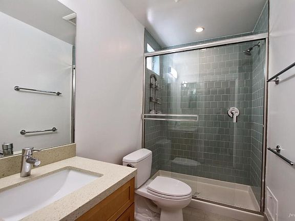 4th image of 2154 19th Ave #B