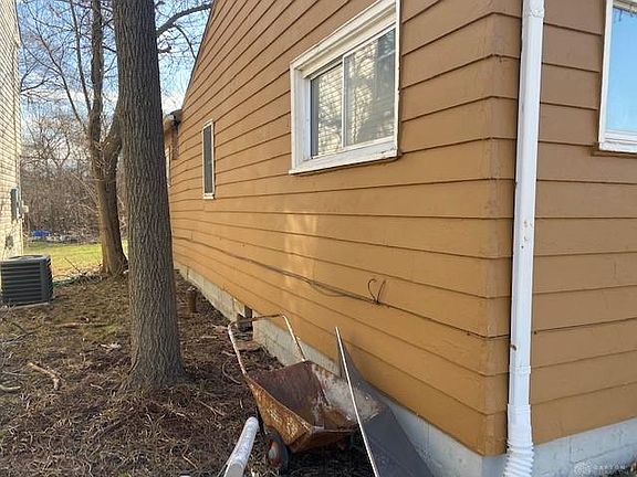 5th image of 744 Mia Ave