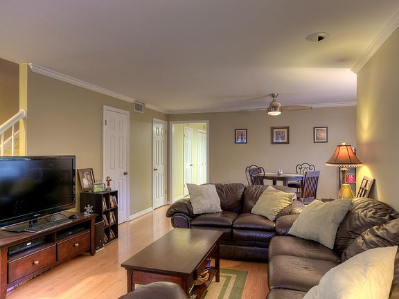 3rd image of 607 S Glen Ave Unit F