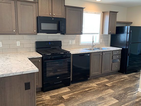 3rd image of 47 Bluebird Hill Dr #122