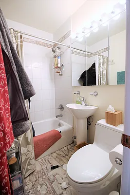 Rented by City Connections Realty | media 17